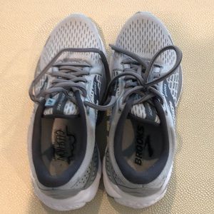 Brooks Women’s Running Shoes Size Six